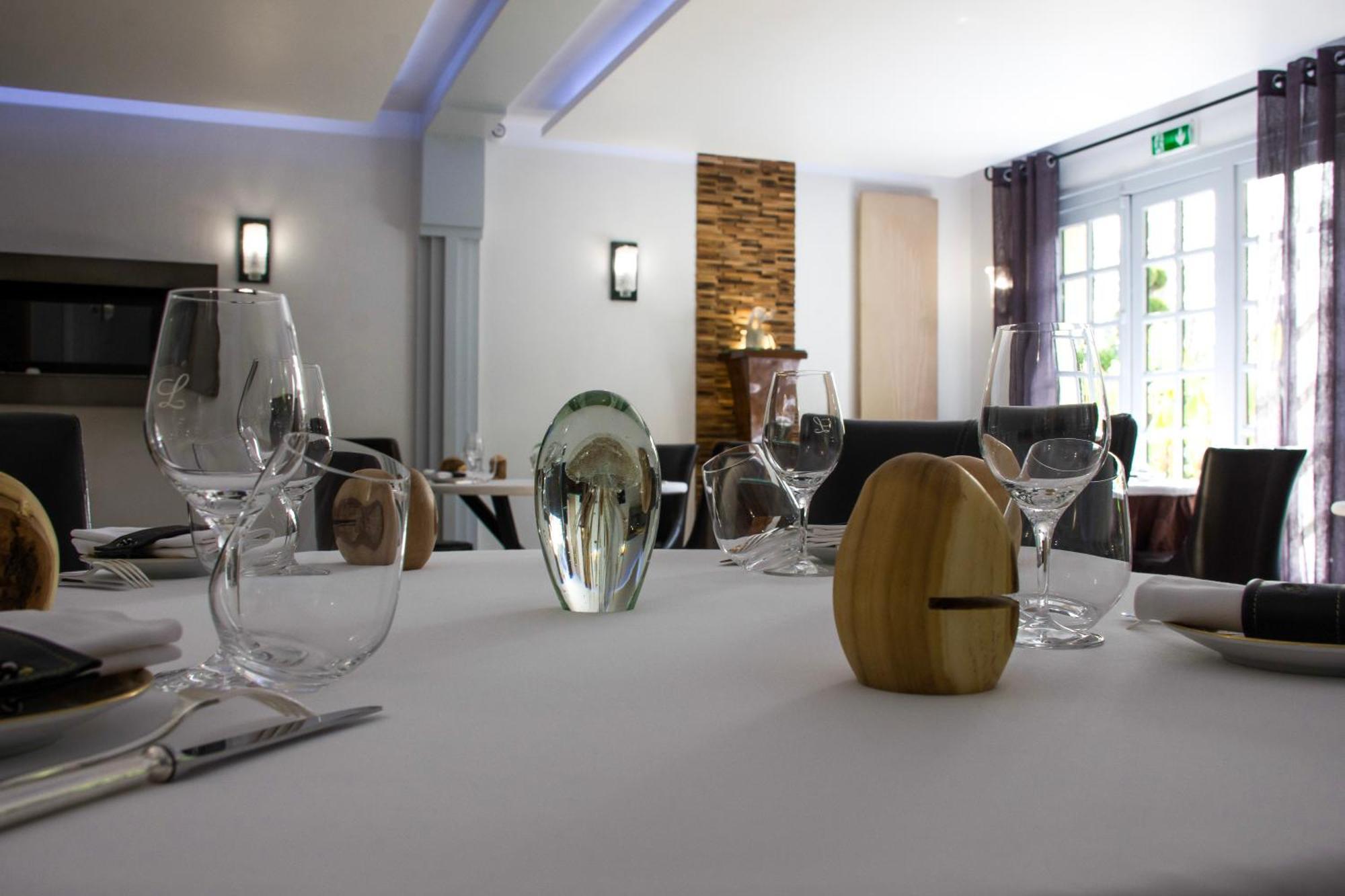 Logis L'Auberge - Maison Glenn Anna Sainte-Anne-d'Auray Екстер'єр фото