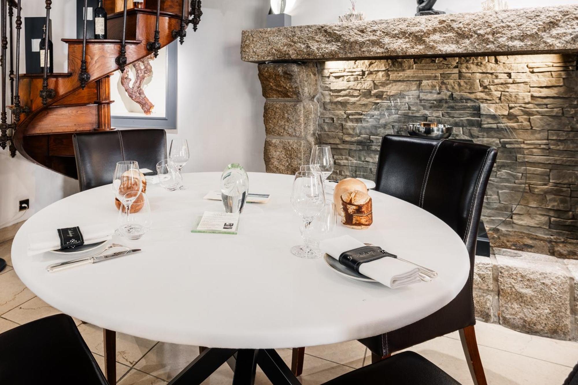 Logis L'Auberge - Maison Glenn Anna Sainte-Anne-d'Auray Екстер'єр фото